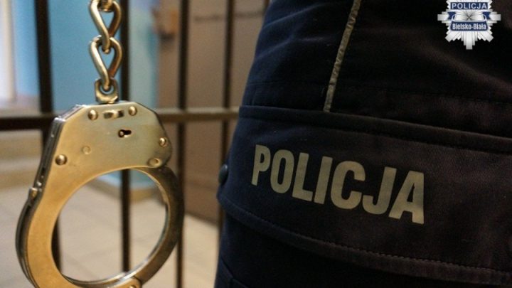 Dzielnicowi z Kóz zatrzymali nietrzeźwego kierowcę z trzema aktywnymi zakazami prowadzenia pojazdów!