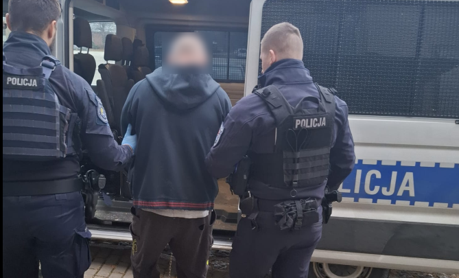 Horror na ulicy w Bogatyni! Kobieta celowo potrącona przez kierowcę Audi?