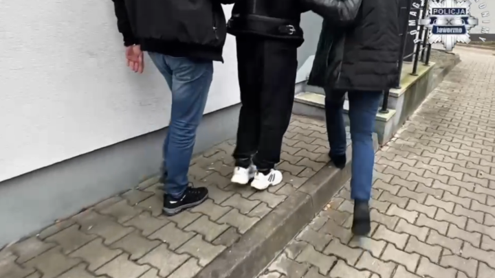 Interwencja w Jaworznie: obywatel Ukrainy chciał „kupić spokój” u mundurowych.