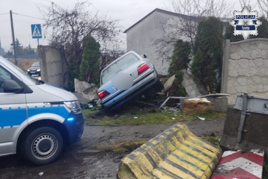 Próbował staranować policjanta. Agresywny kierowca BMW zatrzymany.