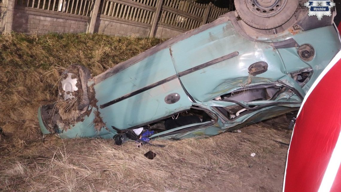 Tragiczny wypadek w Starej Hucie. Nie żyje 33-letni pasażer.