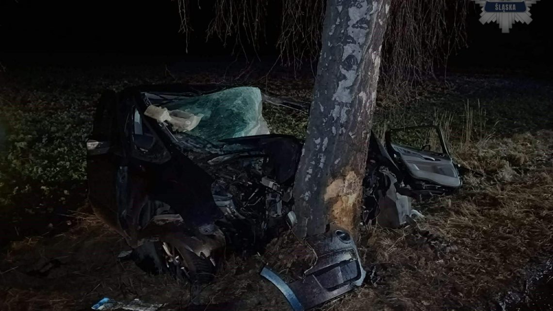 Tragiczny wypadek w Kończycach Wielkich. Nie żyje 21-letni kierowca,