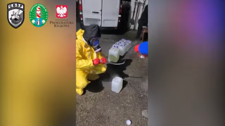 Cios w narkobiznes. Służby rozbiły laboratorium w powiecie będzińskim. Zobacz wideo.