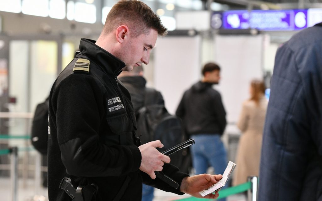 Niespokojne dni na lotnisku w Pyrzowicach. Zatrzymania, interwencje i fałszywy alarm bombowy.
