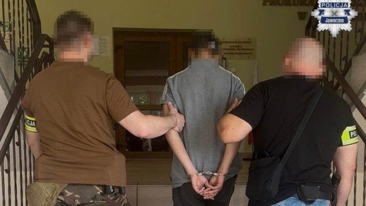 Oblali go benzyną i podpalili. 17-latek walczy o życie!