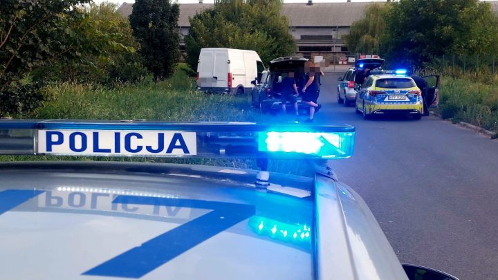 Nie zatrzymał się do kontroli i zaczął uciekać. Jechał skradzionym Iveco!