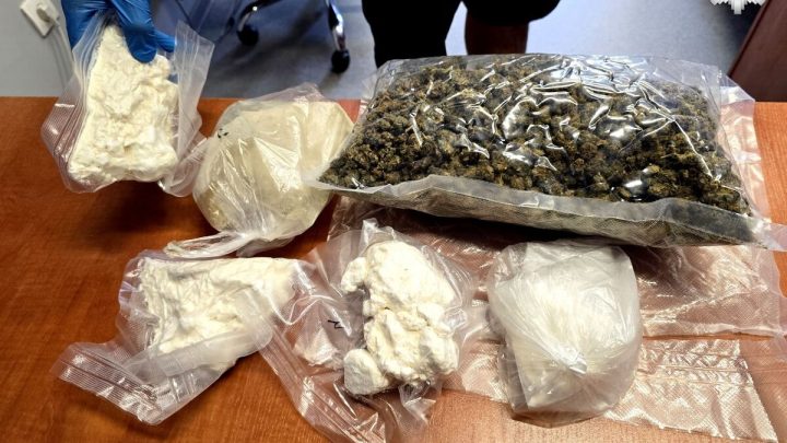 Ponad 1,5 kilograma narkotyków w mieszkaniu. 35-latek zatrzymany.