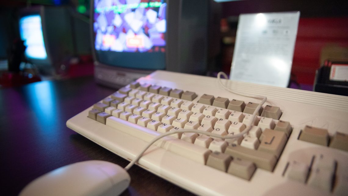 RETRO ŚWIAT po raz piąty w Żywcu. Jutro ostatnia szansa na podróż do świata Atari, Pegasusa i Amigi.
