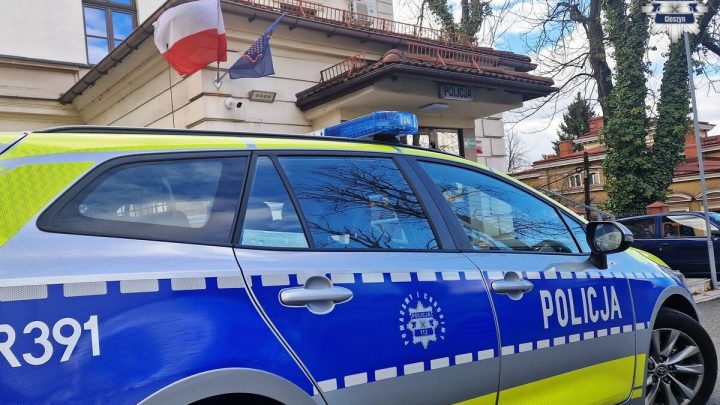 Policjanci po służbie zatrzymali sprawcę kradzieży. Nie znali się wcześniej.