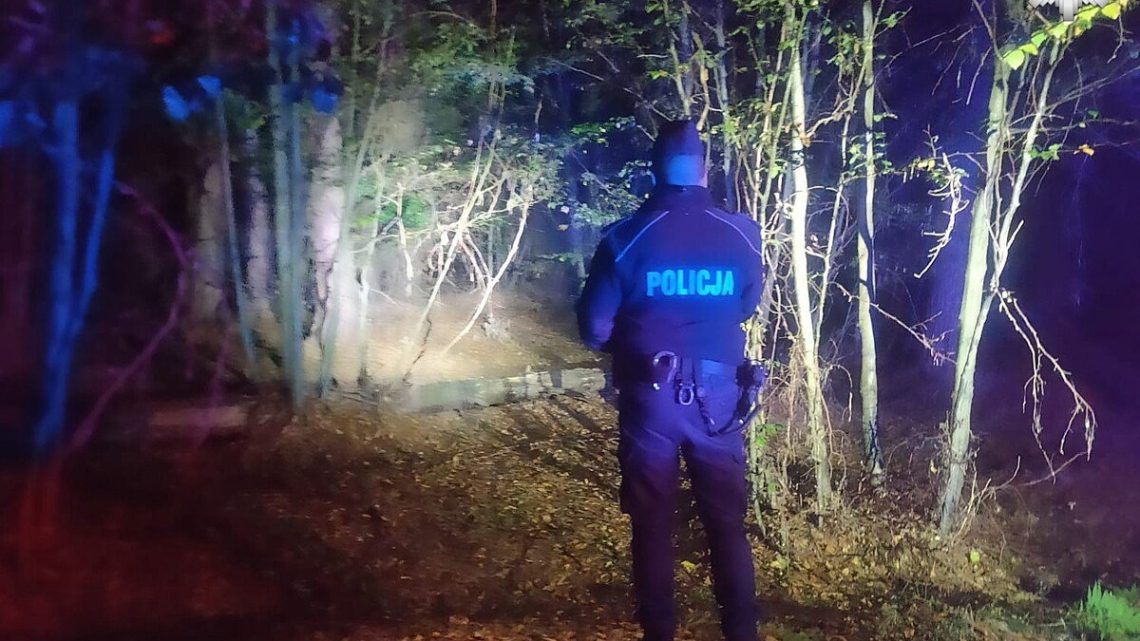Nocne poszukiwania w lesie. Rower, kurtka i koszyk z grzybami wzbudziły niepokój.